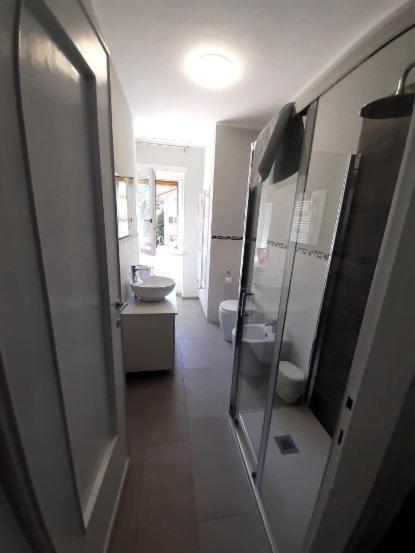 Apartamento La Casa Di Monicamos Aosta Exterior foto